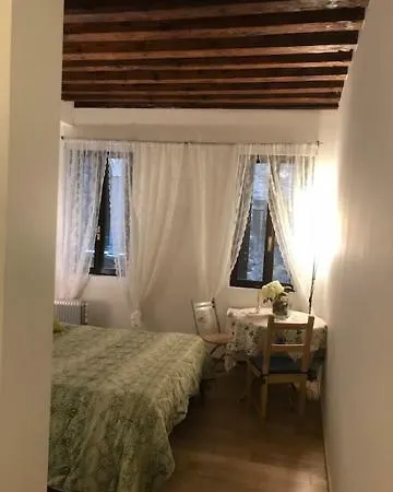 Carina House بيت ضيافة