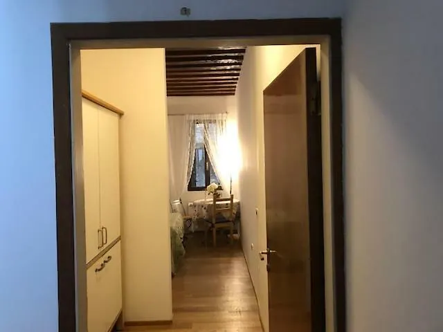 בית הארחה Carina House 3*